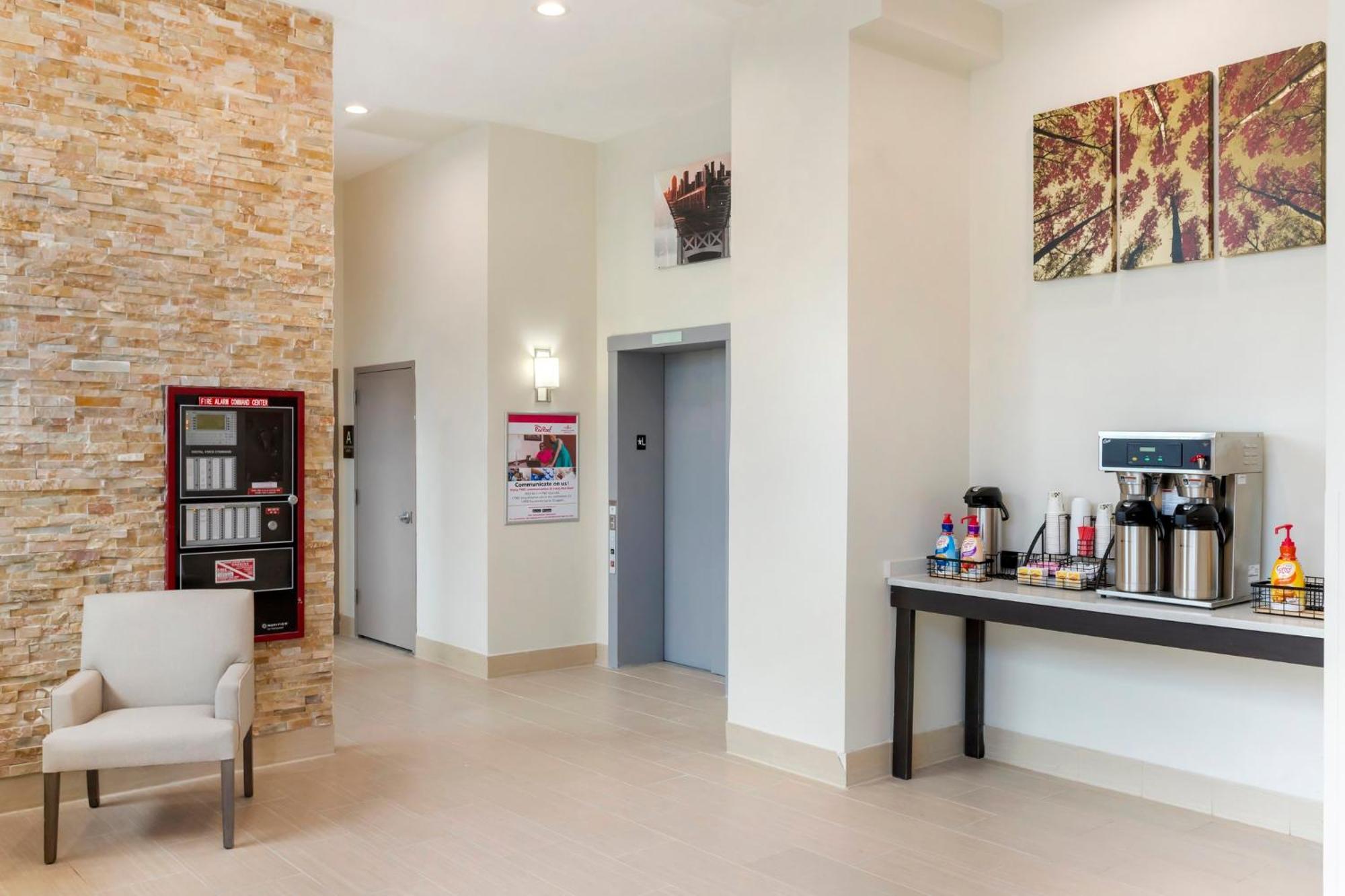Red Roof Inn Plus Jamaica, Ny - Jfk Airport نيو يورك المظهر الخارجي الصورة