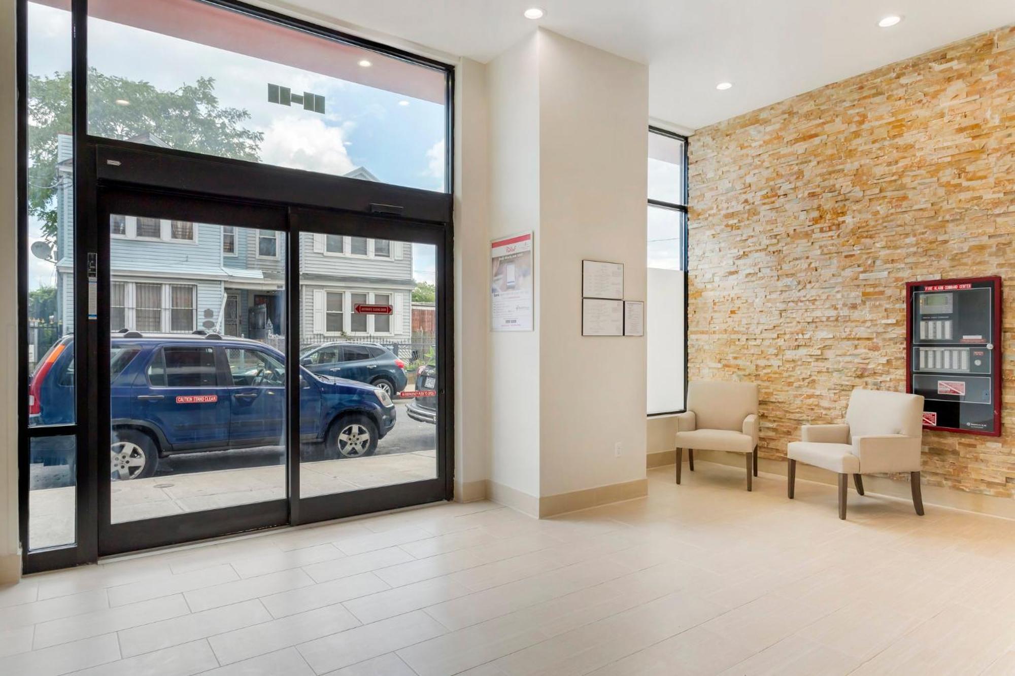 Red Roof Inn Plus Jamaica, Ny - Jfk Airport نيو يورك المظهر الخارجي الصورة