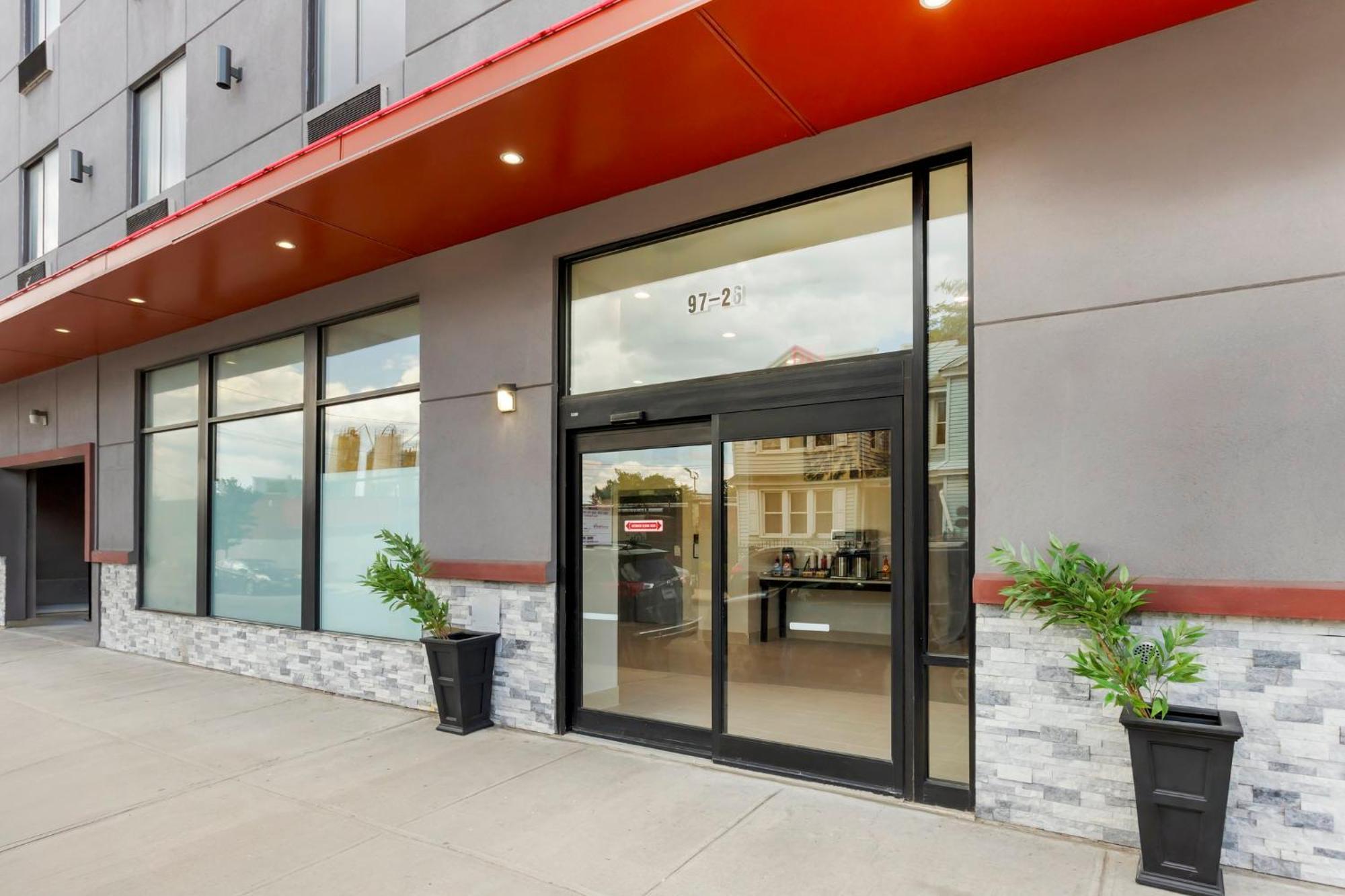 Red Roof Inn Plus Jamaica, Ny - Jfk Airport نيو يورك المظهر الخارجي الصورة